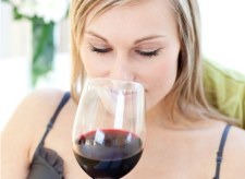 Czerwone wino zmniejsza ryzyko raka piersi