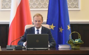 Donald Tusk podał się do dymisji. "Wręczyłem papiery"