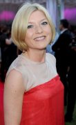 Edyta Olszówka wybiera mądrość i siłę


- Jestem bardzo silną kobietą, więc mężczyzna musi być ode mnie silniejszy i mądrzejszy, musi mi imponować i jednocześnie ciągle mnie zdobywać, wciąż adorować - wyznaje Edyta Olszówka, czyli Pola Madejska z "Przepisu na życie".

- Układ, w którym to ja byłabym górą, nie wchodzi w grę. A jeśli miałabym jeszcze być oparciem dla faceta i w dodatku zamiast niego zarabiać na utrzymanie domu - to już w ogóle odpada. Mężczyzna przestaje być wtedy męski i wszystko obraca się przeciwko niemu.