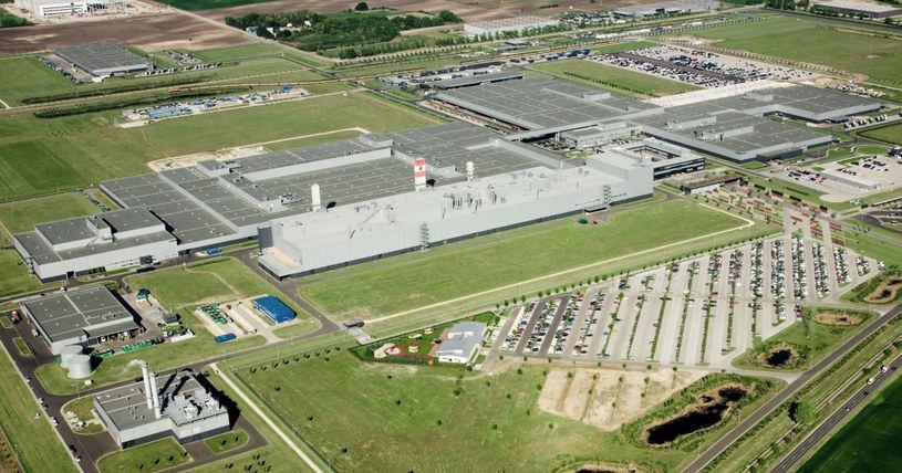 Mercedes zbuduje fabrykę na Węgrzech motoryzacja.interia.pl