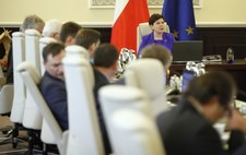 ​"Fakt": Rząd kupił nowe fotele za 100 tys. zł