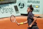 Federer wyrównał rekord, problemy Azarenki