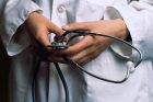 Firmy farmaceutyczne chcą ujawniać korzyści przekazywane lekarzom