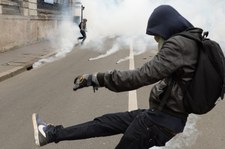 Francja: Starcia licealistów z policją na przedmieściach Paryża