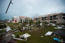 Huragan Irma coraz bardziej pustoszy Karaiby