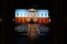 Iluminacja na Pałacu Prezydenckim. Zdjęcia