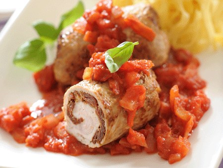 Involtini w pomidorowym sosie