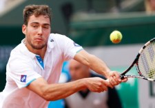 Janowicz wygrał w Hamburgu w pierwszej rundzie