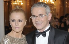 Janowski próbuje przekonać córki do macochy