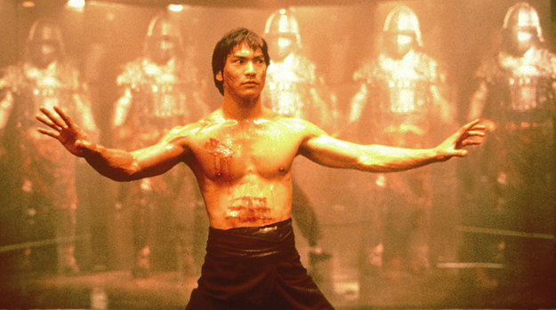 Fani o nim pamiętają Jason scott Lee w filmie " Smok: Historia Bruce'a Lee / /AKPA