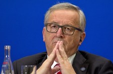 ​Jean-Claude Juncker naciska na Theresę May w sprawie Brexitu
