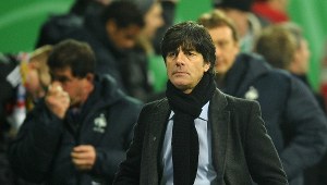 Joachim Loew w poniedziałek odkryje karty