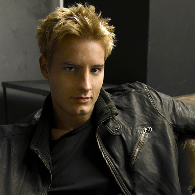 Justin Hartley Oliver Queen Fot materia y prasowe