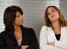 Kobiety bardziej zazdroszczą koleżankom z pracy