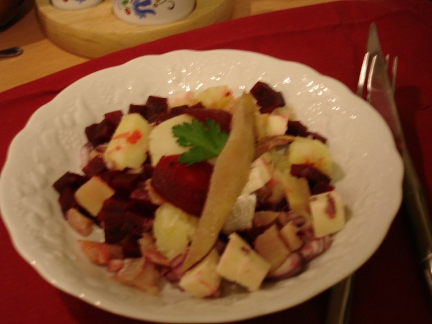 Kolacyjna salatka sledziowa