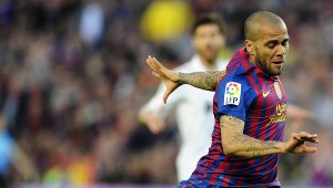 Kontuzjowany Alves nie zagra w finale Pucharu Króla