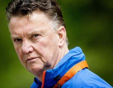Louis van Gaal dyryguje Manchesterem United z Brazylii