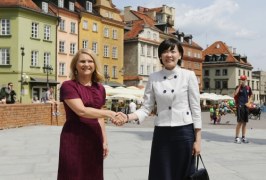 Małgorzata Tusk z żoną premiera Japonii