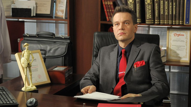 Żebrowski wraca do Leśnej Góry Michał Żebrowski, czyli doktor Falkowicz /fot /ARTRAMA
