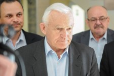 Miller: We wtorek decyzja, kto z SLD będzie pracował nad uchwałą ws. Przemyka