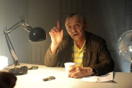- Mój bohater jest osobą dosyć niejednoznaczną i trudną do scharakteryzowania - opowiada Jerzy Bończak. 
- Zarabia na swoje utrzymanie, pożyczając pieniądze innym. Gdy ktoś zalega z płatnościami, w niekonwencjonalny lub może i konwencjonalny - jak na dzisiejsze czasy, sposób odzyskuje swoją należność.