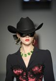 Moschino detale