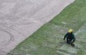 Na Stadionie Narodowym trwa układanie murawy