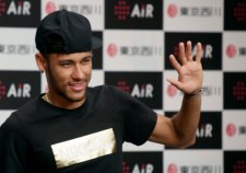 Neymar wraca do piłkarskich treningów 