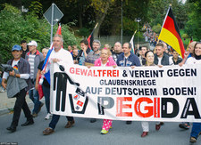 Niemcy: 9 tys. osób demonstrowało przeciwko imigrantom