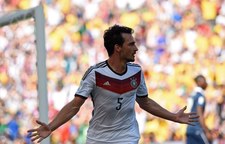 Niemcy w półfinale mundialu. "Gdy zachwycali, nie osiągali swoich celów. Wyciągnęli wnioski". Wideo