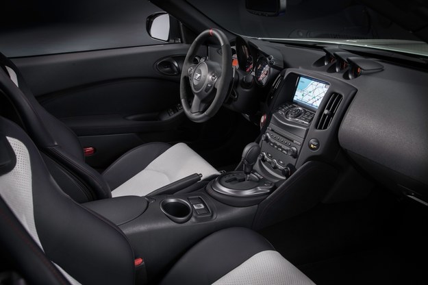 Nissan prezentuje 370Z Nismo w wersji Roadster Nissan 370Z Nismo Roadster concept /Nissan