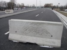 Od miesięcy stołeczni urzędnicy nie potrafią odebrać ważnej ulicy