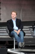 Odpowiedź jest bardzo prosta: Artur Żmijewski jest po uszy zakochany w swojej rodzinie