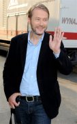 Odpowiedź jest bardzo prosta: Artur Żmijewski jest po uszy zakochany w swojej rodzinie