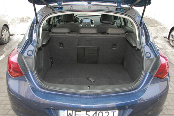Opel Astra J (IV) zdj.5 magazynauto.interia.pl testy