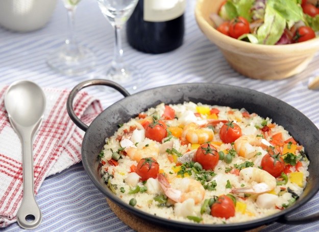 Paella - rodem z Hiszpanii /©123RF/PICSEL