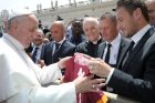 Papież Franciszek przyjął na audiencji piłkarzy Romy i Lazio
