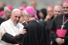 Papież przestrzega włoskich biskupów przed pokusą kariery i pieniędzy
