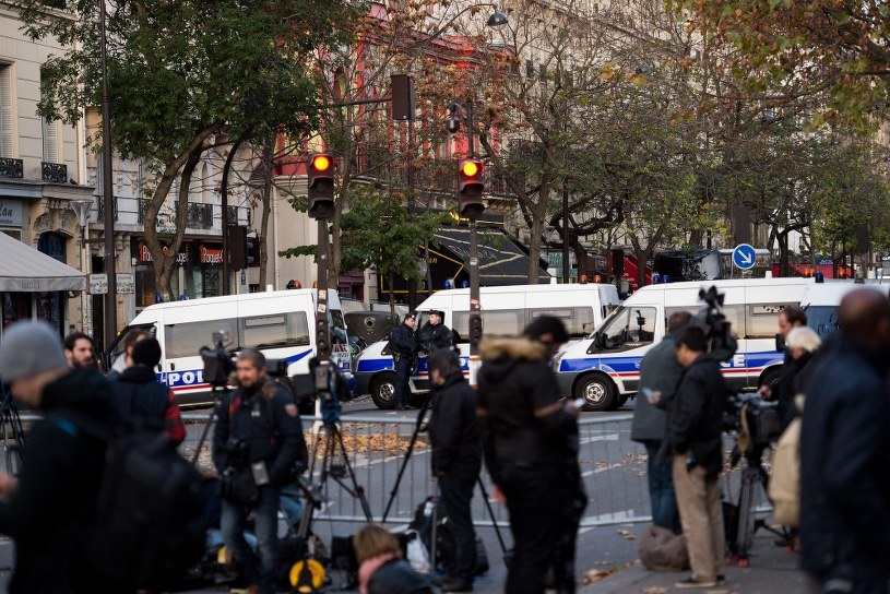 Paryż po zamachach /MARIUS BECKER  /PAP/EPA