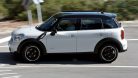 Pierwszy SUV i pierwsze pięciodrzwiowe auto w historii mini. Wyjątkowo przestronna kabina z ogromnym prędkościomierzem i wygodnymi fotelami. Bagażnik 350–1170 l, cena nieustalona.