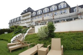 Polacy zamieszkają w ekskluzywnym hotelu