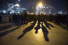 Policja szuka trzech mężczyzn w zw. z demonstracją przed Sejmem 16 grudnia 2016 r.