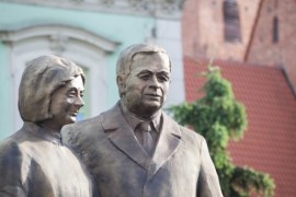 Pomnik Lecha i Marii Kaczyńskich 