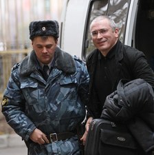 Prasa widzi w ułaskawieniu Chodorkowskiego gest "dobrego cara"
