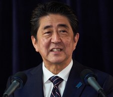 Premier Japonii komentuje szczyt w Singapurze