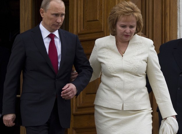Media: Prezydent Putin rozwiódł się z żoną Prezydent Putin z żoną na zdjęciu z maja 2012 roku /Alexander Zemlianichenko /AFP