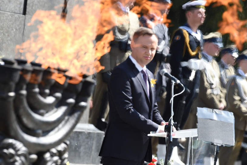 Prezydent w trakcie przemówienia /Jacek Dominski/ /Reporter