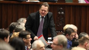 Program PiS: Reforma ministerstw, zmiany w podatkach, likwidacja NFZ