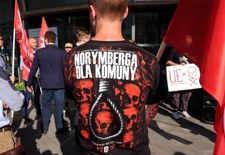 Protest narodowców przed siedzią przedstawicielstwa KE w Warszawie