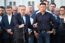 Protest przed Pałacem. "Komuna próbuje wrócić do Polski"